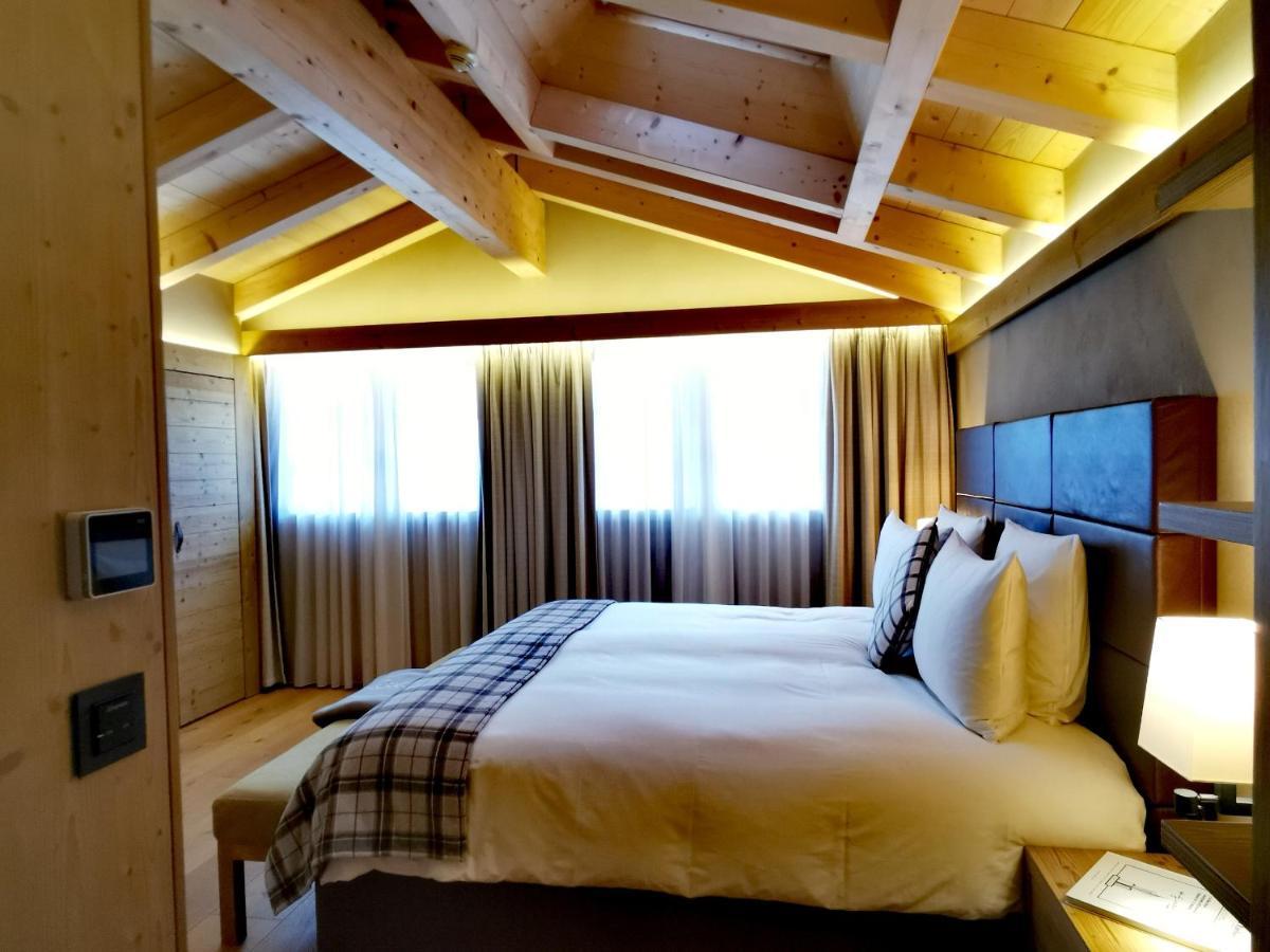Hotel De Rougemont & 4*