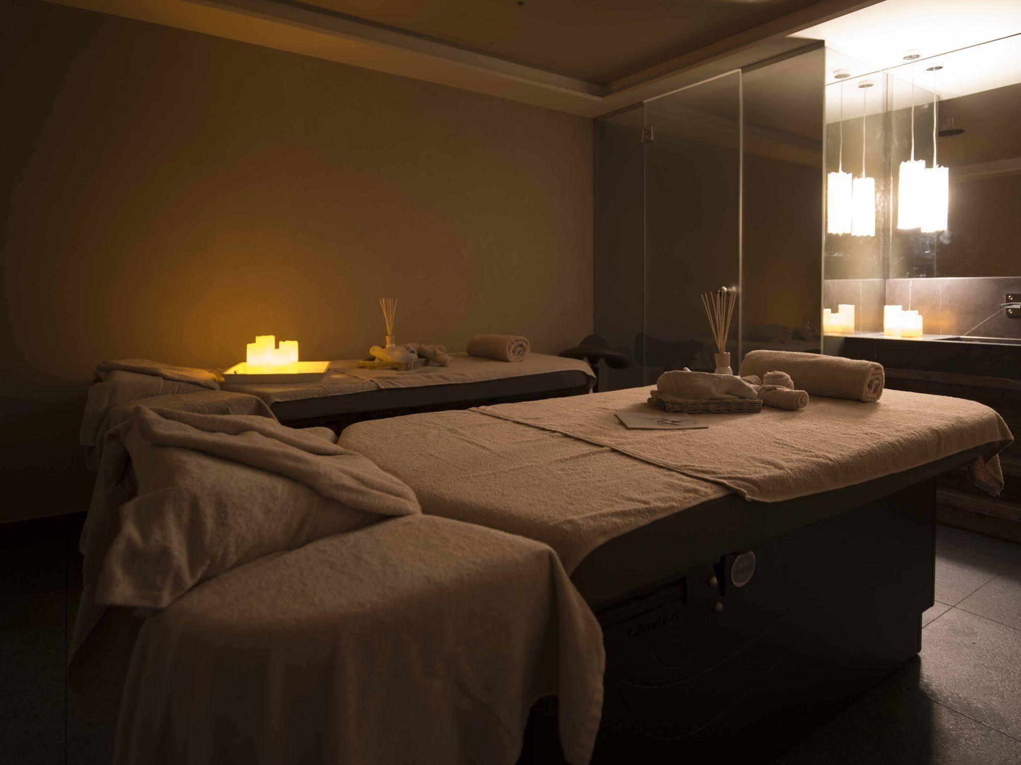 Hotel De Rougemont & 4*