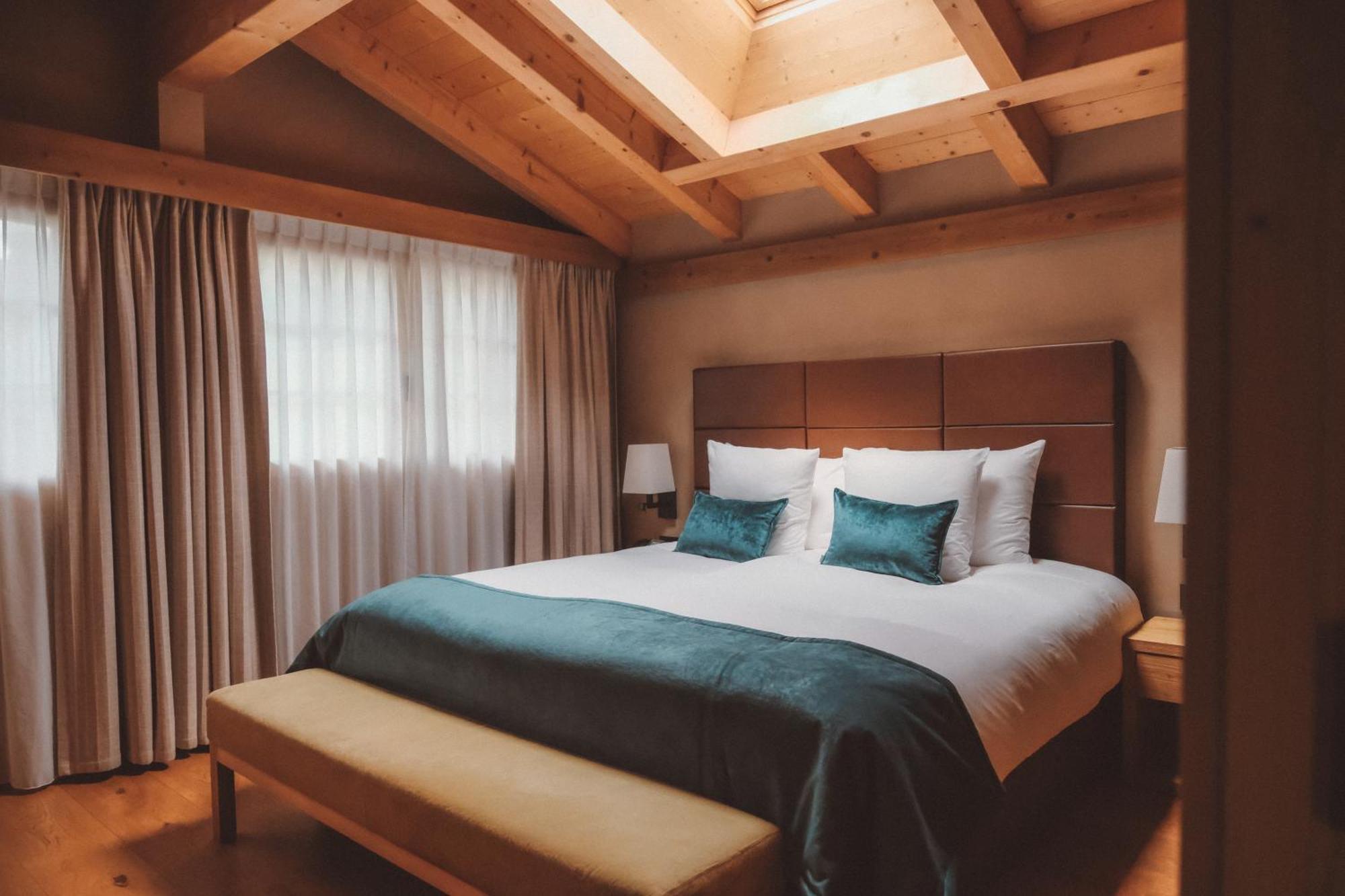 Hotel De Rougemont & 4*